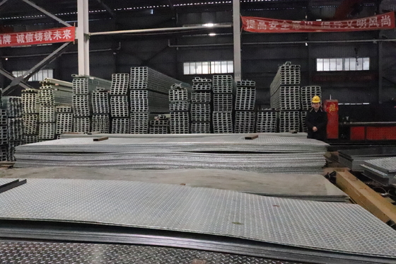 Acciaio al carbonio di grado ± 1% Tolleranza Piastra galvanizzata laminata a caldo per costruzioni