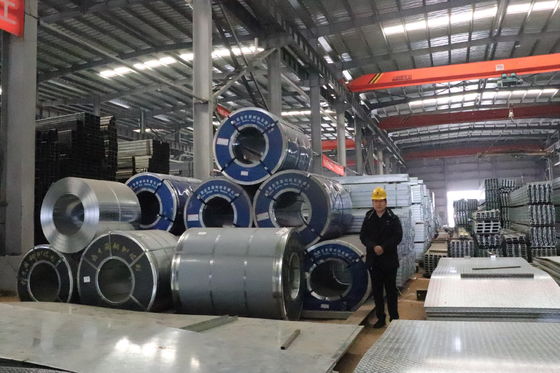 2.0-3.5 mm Spessore bobina di acciaio laminata a caldo galvanizzata a caldo per costruzioni e navi