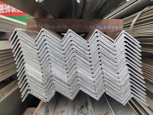 Acciaio laminato a caldo/MS angoli L Profillo uguale o disuguale angoli di acciaio Tolleranza primaria di ± 1%