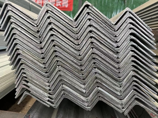 Bar di acciaio caldo a carbonio laminato a caldo con angoli disuguali uguali per strutture di costruzione durevoli