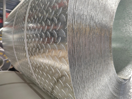 Coil di acciaio non legato Q235 MS di diamante con certificazione JIS e taglio incluso