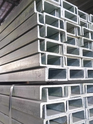 C8 C10 C12 C16 Acciaio laminato a caldo canale U non perforato per supporto strutturale