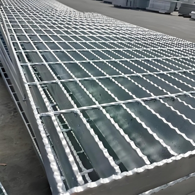 Stile di progettazione industriale Griglie metalliche saldate in acciaio inox argento con superficie liscia