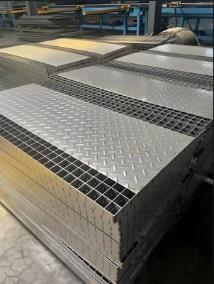 Griglia in acciaio galvanizzato certificata ISO9001 per piattaforma di manutenzione in colore argento