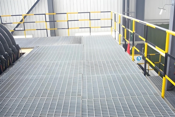 Griglia in acciaio galvanizzato certificata ISO9001 per piattaforma di manutenzione in colore argento