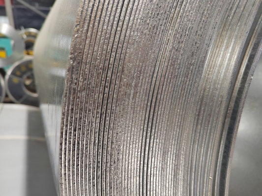 Coil d'acciaio galvanizzato preverniciato in argento con modello di diamante in incisione lunghezza 6m