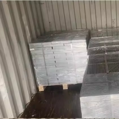 Fabbricazione di grati di ferro fuso per lavori extra-pesanti